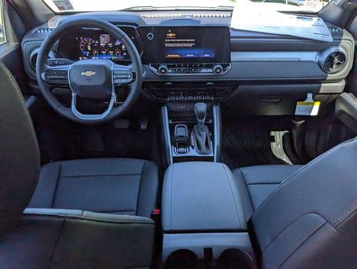 Summit White 2026 Chevrolet Colorado LT