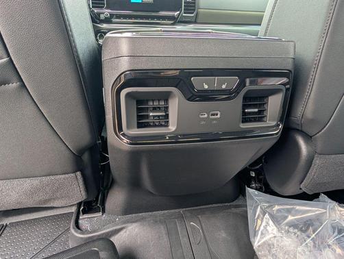 Sterling Gray Metallic 2026 Chevrolet Silverado 2500 Crew Cab, Standard Bed, XR2, 4WD