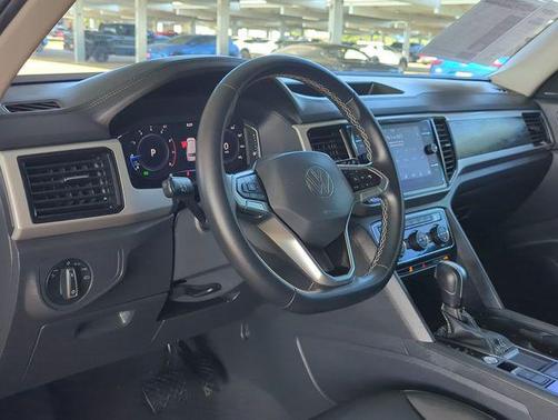 2023 Volkswagen Atlas 3.6L SE w/Technology