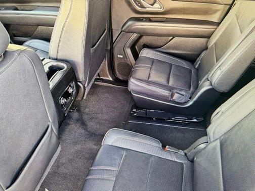 2022 Chevrolet Suburban RST