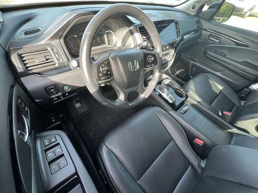 2021 Honda Pilot Touring 8-Passenger