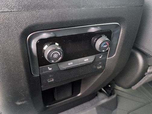 2026 Chevrolet Tahoe 4WD RST