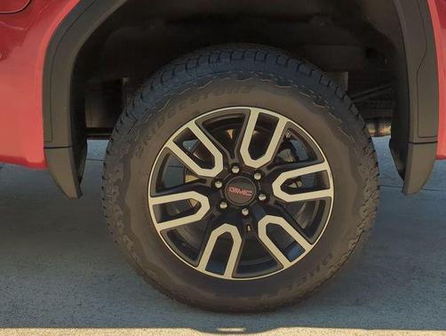 2025 GMC Sierra 1500 AT4