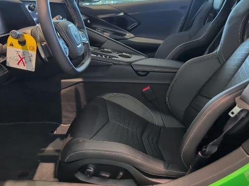 2026 Chevrolet Corvette Stingray w/2LT