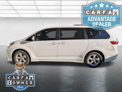 2020 Toyota Sienna LE