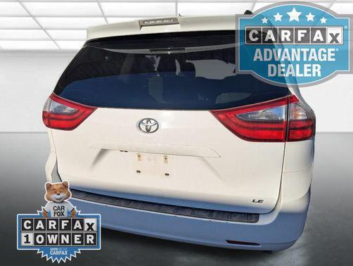 2020 Toyota Sienna LE