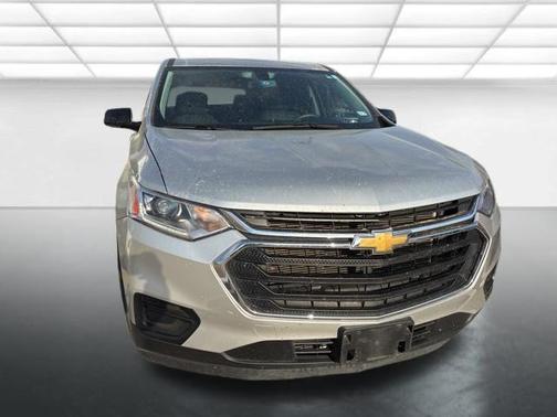 Silver Ice Metallic 2020 Chevrolet Traverse LS