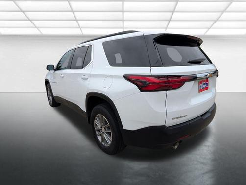 Summit White 2023 Chevrolet Traverse LT Cloth