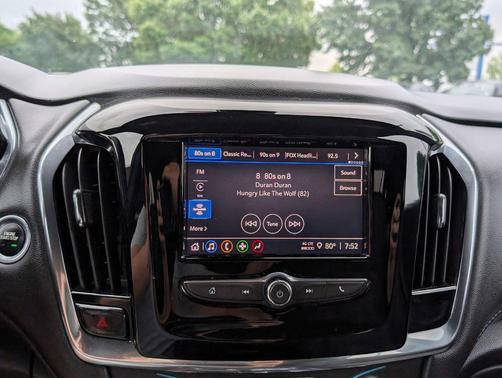 Summit White 2023 Chevrolet Traverse LT Cloth