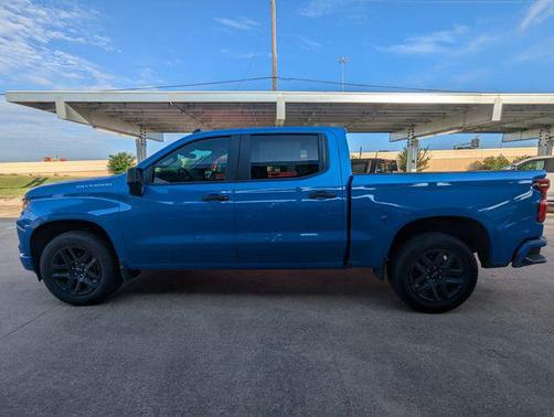 2025 Chevrolet Silverado 1500 Custom