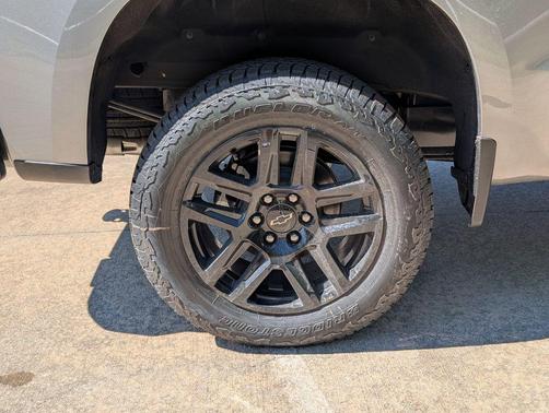 Sterling Gray Metallic 2026 Chevrolet Silverado 1500 LT Trail Boss