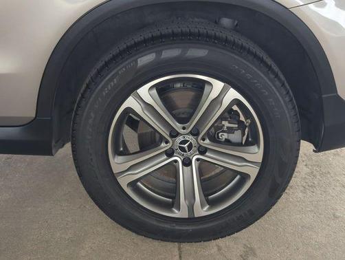 2021 Mercedes-Benz GLC 300 Base