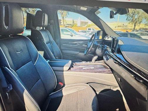 2023 Cadillac Escalade Sport