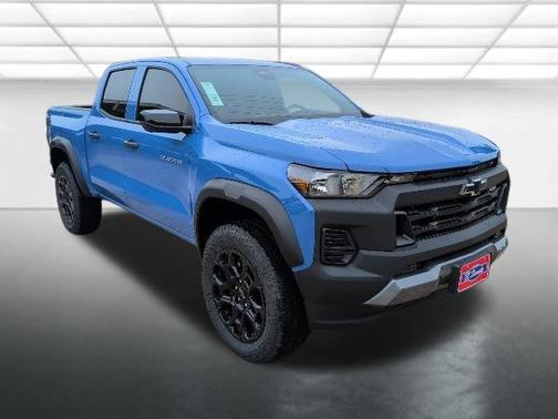 Reef Blue Metallic 2026 Chevrolet Colorado Trail Boss