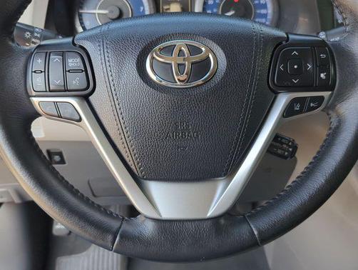 2020 Toyota Sienna XLE