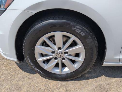 2018 Volkswagen Golf TSI S