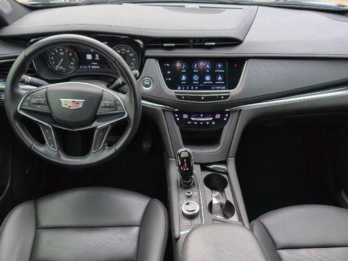 2020 Cadillac XT5 Premium Luxury