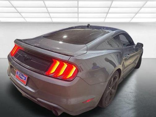 2021 Ford Mustang EcoBoost