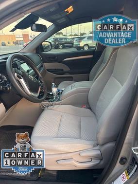 2019 Toyota Highlander LE I4
