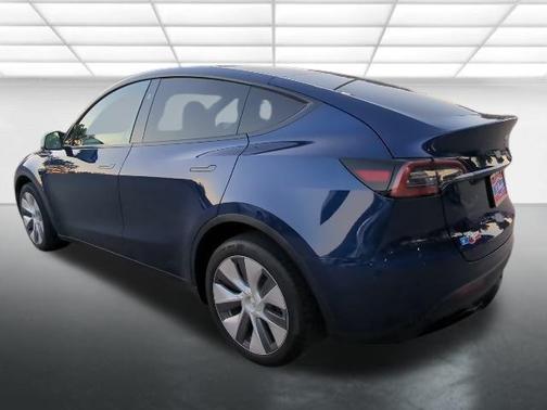 2024 Tesla Model Y Long Range Dual Motor All-Wheel Drive