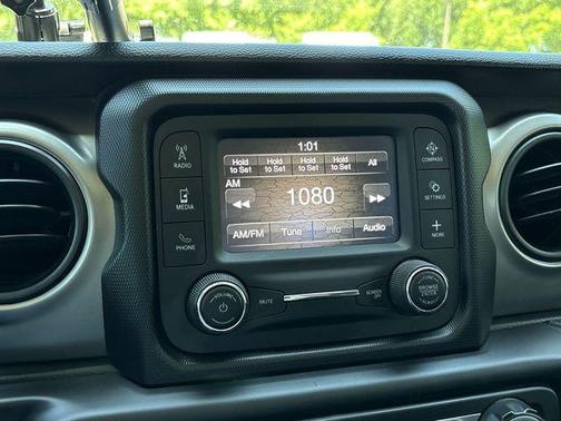 2021 Jeep Gladiator Sport