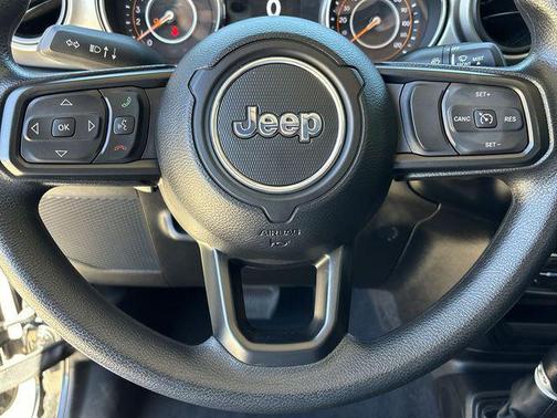 2021 Jeep Gladiator Sport