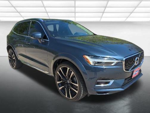 2018 Volvo XC60 Recharge Plug-In Hybrid T8 Inscription