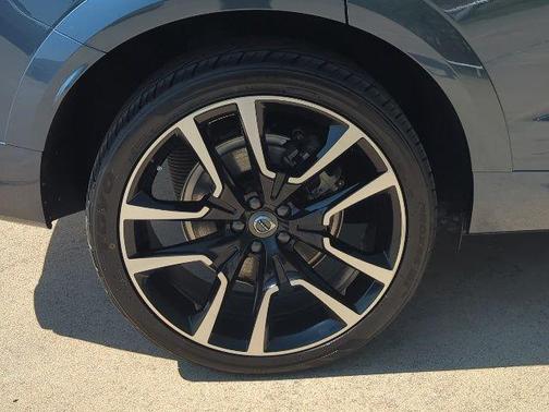 2018 Volvo XC60 Recharge Plug-In Hybrid T8 Inscription