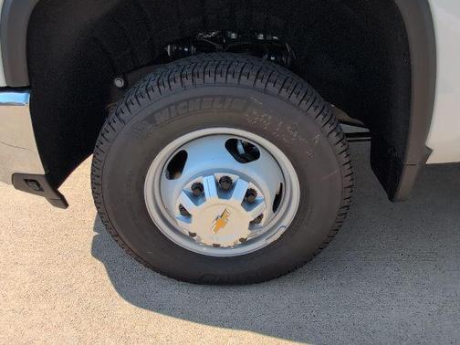 2025 Chevrolet Silverado 3500 WT