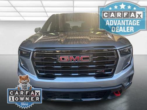 2024 GMC Acadia AWD AT4