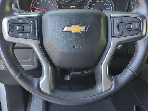 2022 Chevrolet Suburban LS