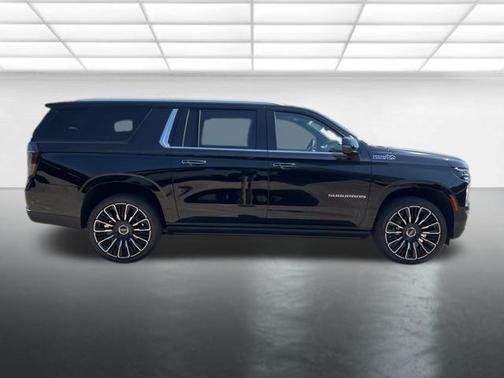 2025 Chevrolet Suburban 4WD High Country