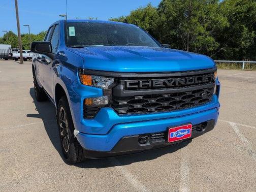 2025 Chevrolet Silverado 1500 Custom