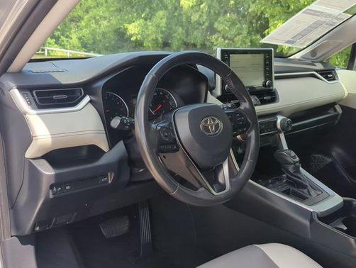 2019 Toyota RAV4 XLE Premium