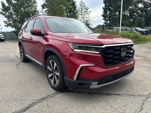 Radiant Red Metallic II 2024 Honda Pilot Touring