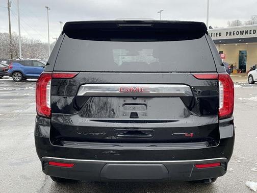 2023 GMC Yukon AT4