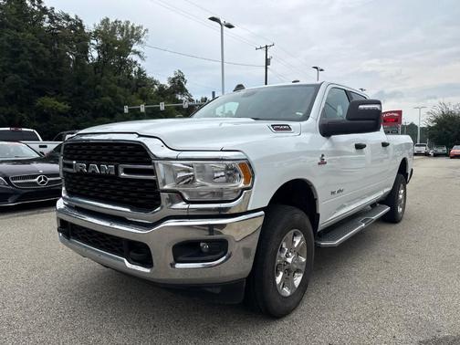 Bright White Clearcoat 2024 RAM 2500 Big Horn