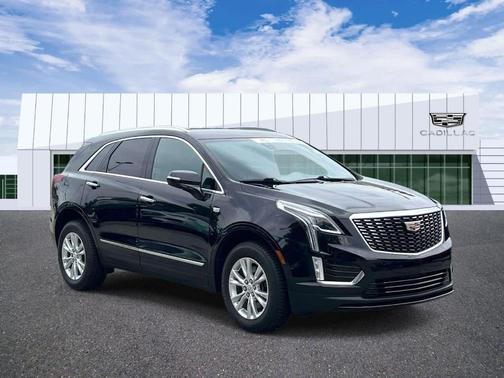 Stellar Black Metallic 2023 Cadillac XT5 Luxury