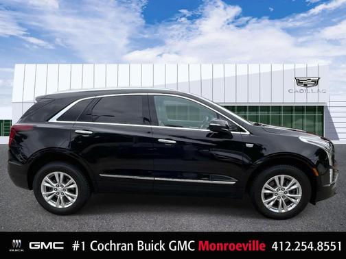 Stellar Black Metallic 2023 Cadillac XT5 Luxury
