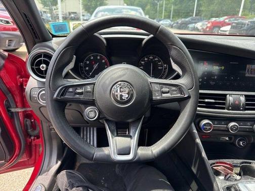 2022 Alfa Romeo Giulia Base