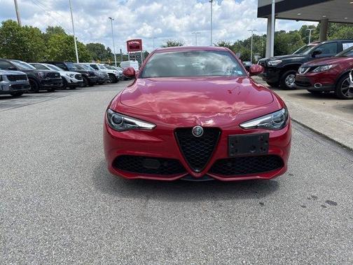 2022 Alfa Romeo Giulia Base