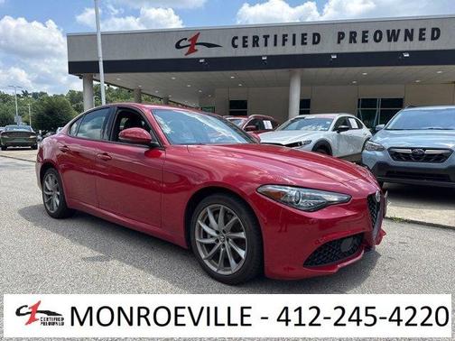 2022 Alfa Romeo Giulia Base