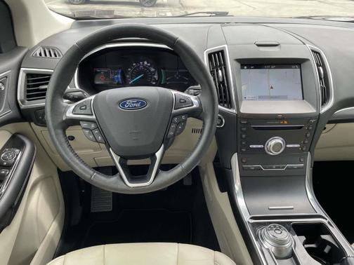 Burgundy Velvet Metallic Tinted Clearcoat 2019 Ford Edge Titanium