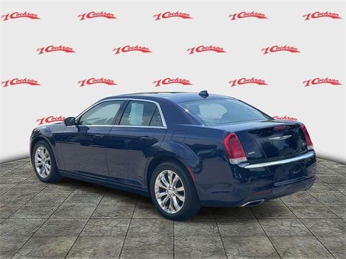 2017 Chrysler 300 Limited