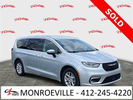 2023 Chrysler Pacifica Touring-L