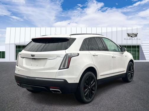2022 Cadillac XT5 Sport
