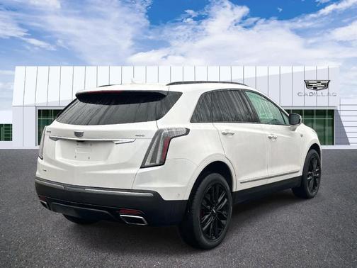 2022 Cadillac XT5 Sport