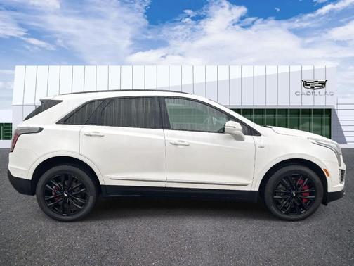 2022 Cadillac XT5 Sport