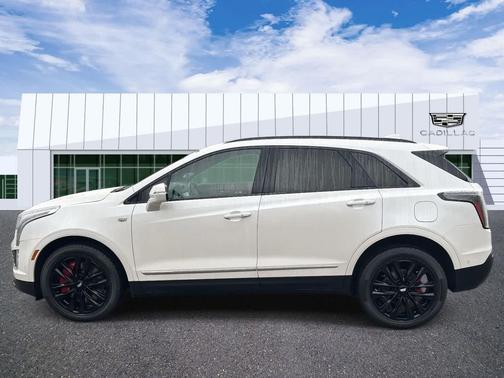 2022 Cadillac XT5 Sport