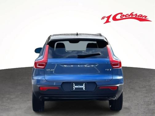 2021 Volvo XC40 T5 R-Design